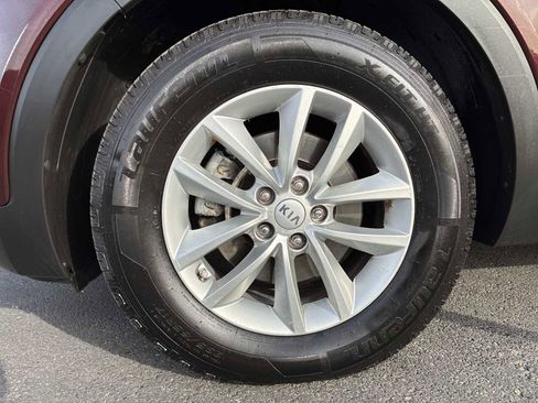 Used 2018 Kia Sorento LX AWD/4WD image 19