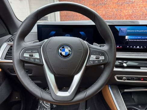 Certified 2025 BMW X5 xDrive50e w/ Parking Assistance Package image 14