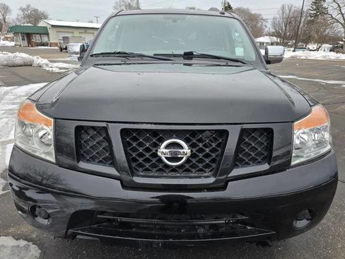 Used 2011 Nissan Armada SV image 2