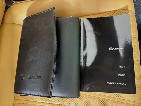 Used 2024 Lexus LS 500 w/ Interior Upgrade Package image 43