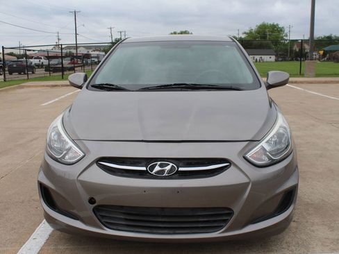 Used 2017 Hyundai Accent SE FWD image 6