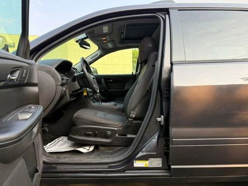 Used 2016 GMC Acadia SLE image 12