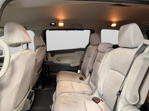 Used 2018 Honda Odyssey EX image 38