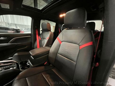 Used 2023 Chevrolet Colorado Z71 w/ Z71 Convenience Package 2 image 17