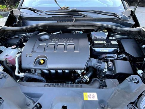 Used 2022 Toyota C-HR XLE image 31