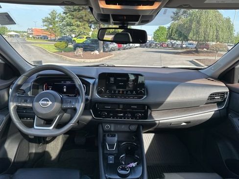 Used 2023 Nissan Rogue Platinum AWD/4WD image 15