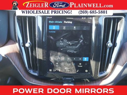 Used 2023 Volvo XC60 T8 Plus w/ Protection Package Premier image 18