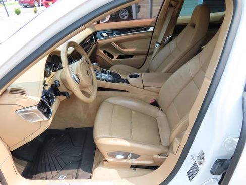 Used 2012 Porsche Panamera RWD image 21