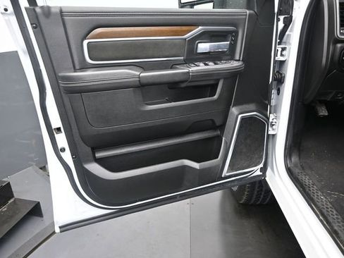 Used 2024 RAM 2500 Laramie AWD/4WD image 14