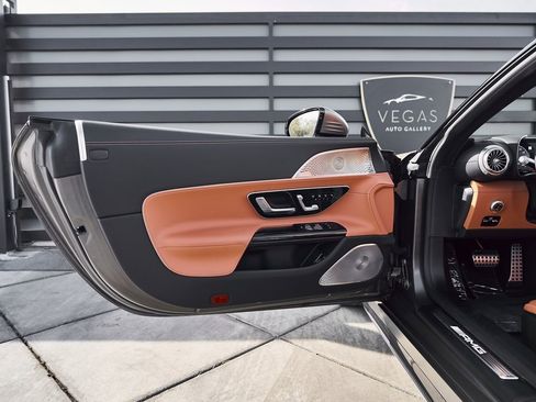 Used 2024 Mercedes-Benz SL 55 AMG 4MATIC image 19