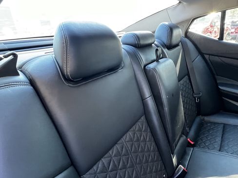 Used 2017 Nissan Maxima Platinum image 42