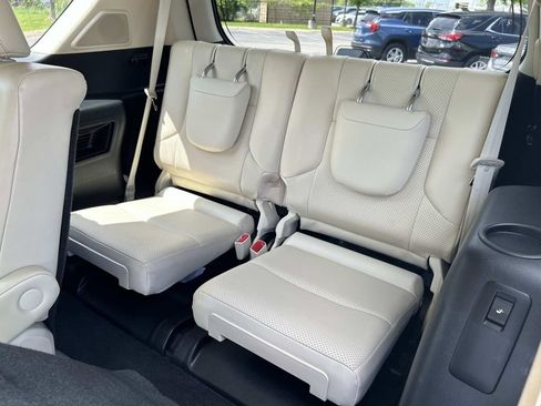 Used 2023 Lexus GX 460 Luxury w/ Sport Design Package AWD/4WD image 21