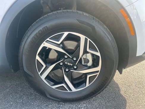 Used 2025 Kia Sportage LX image 34