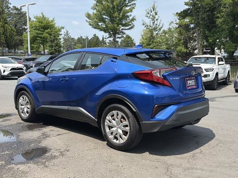 Used 2020 Toyota C-HR LE FWD image 7