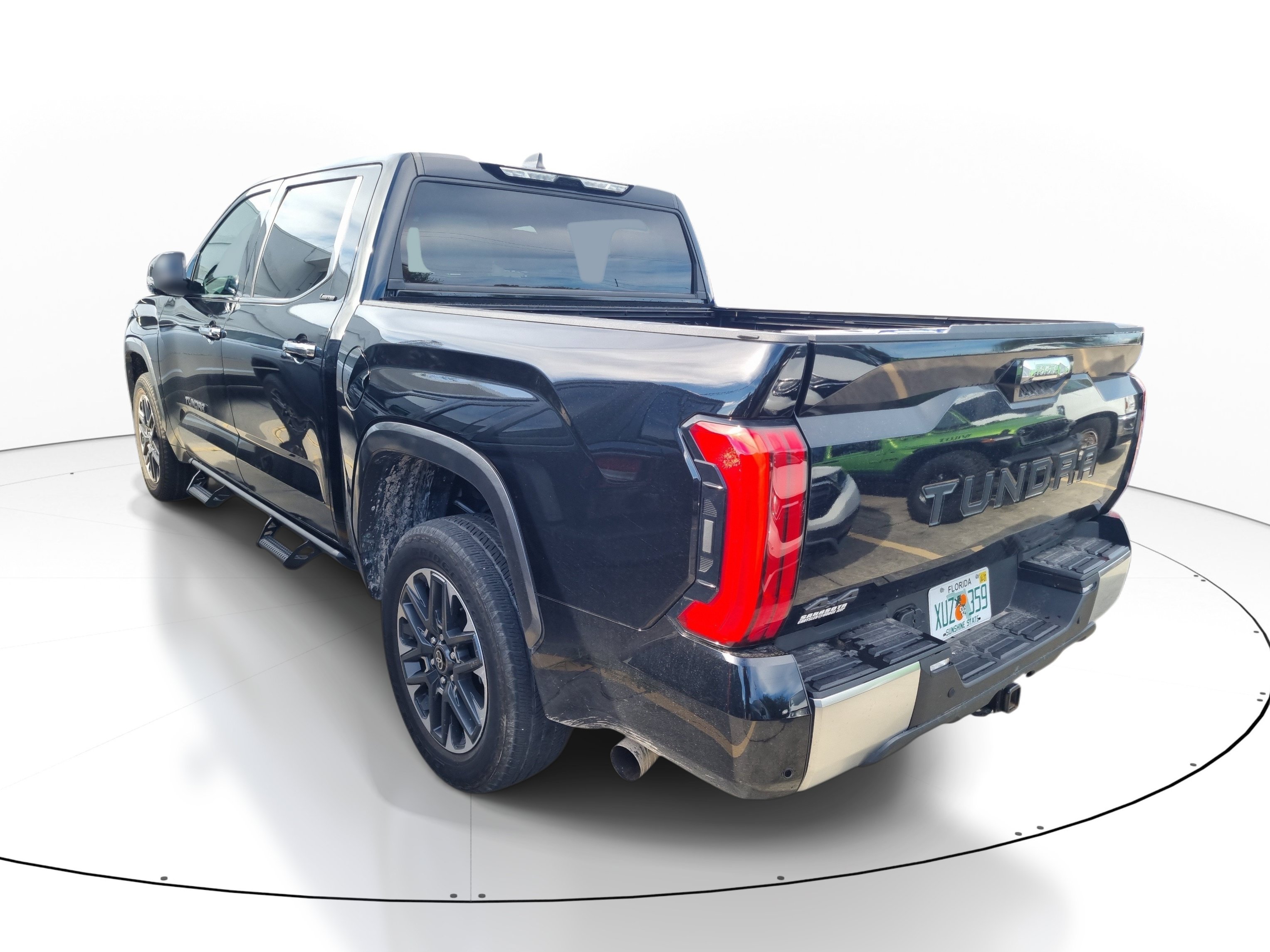 Used 2025 Toyota Tundra Limited AWD/4WD image 8