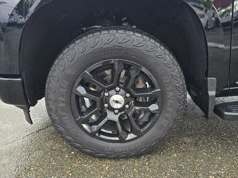 Used 2024 Chevrolet Silverado 1500 RST w/ Z71 Off-Road Package image 30