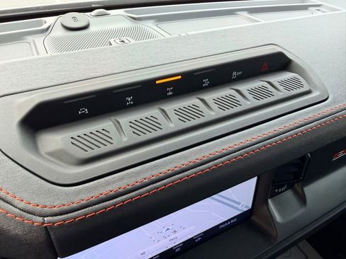 Used 2025 Ford Bronco Raptor AWD/4WD image 46