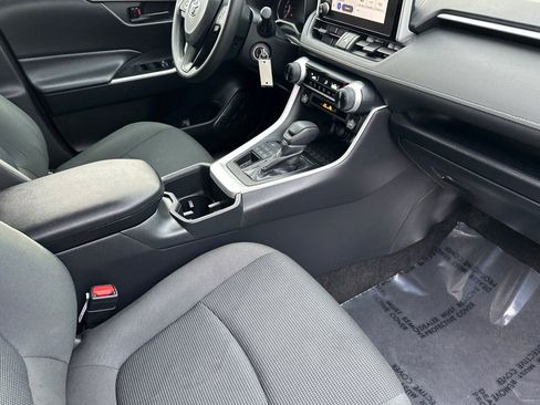Used 2025 Toyota RAV4 LE image 18