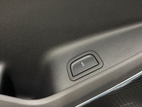 New 2026 Chevrolet Traverse RS AWD/4WD image 23