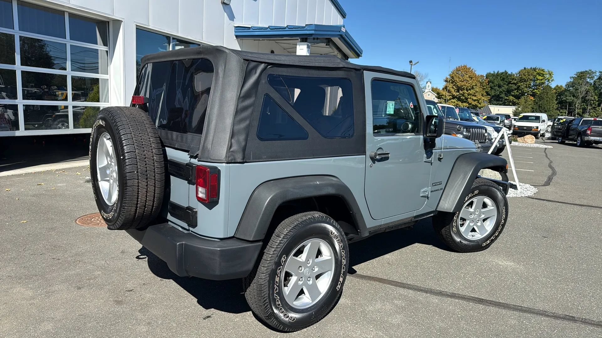 Used 2014 Jeep Wrangler Sport w/ Quick Order Package 24S AWD/4WD image 15
