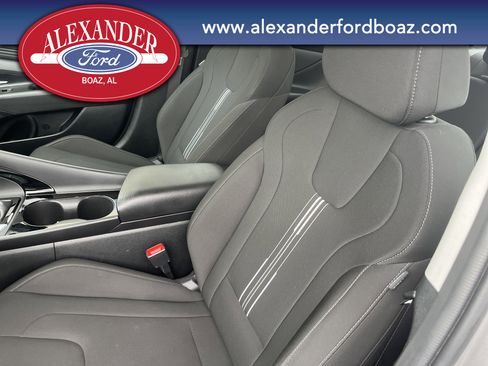 Used 2024 Hyundai Elantra SEL w/ Convenience Package FWD image 10