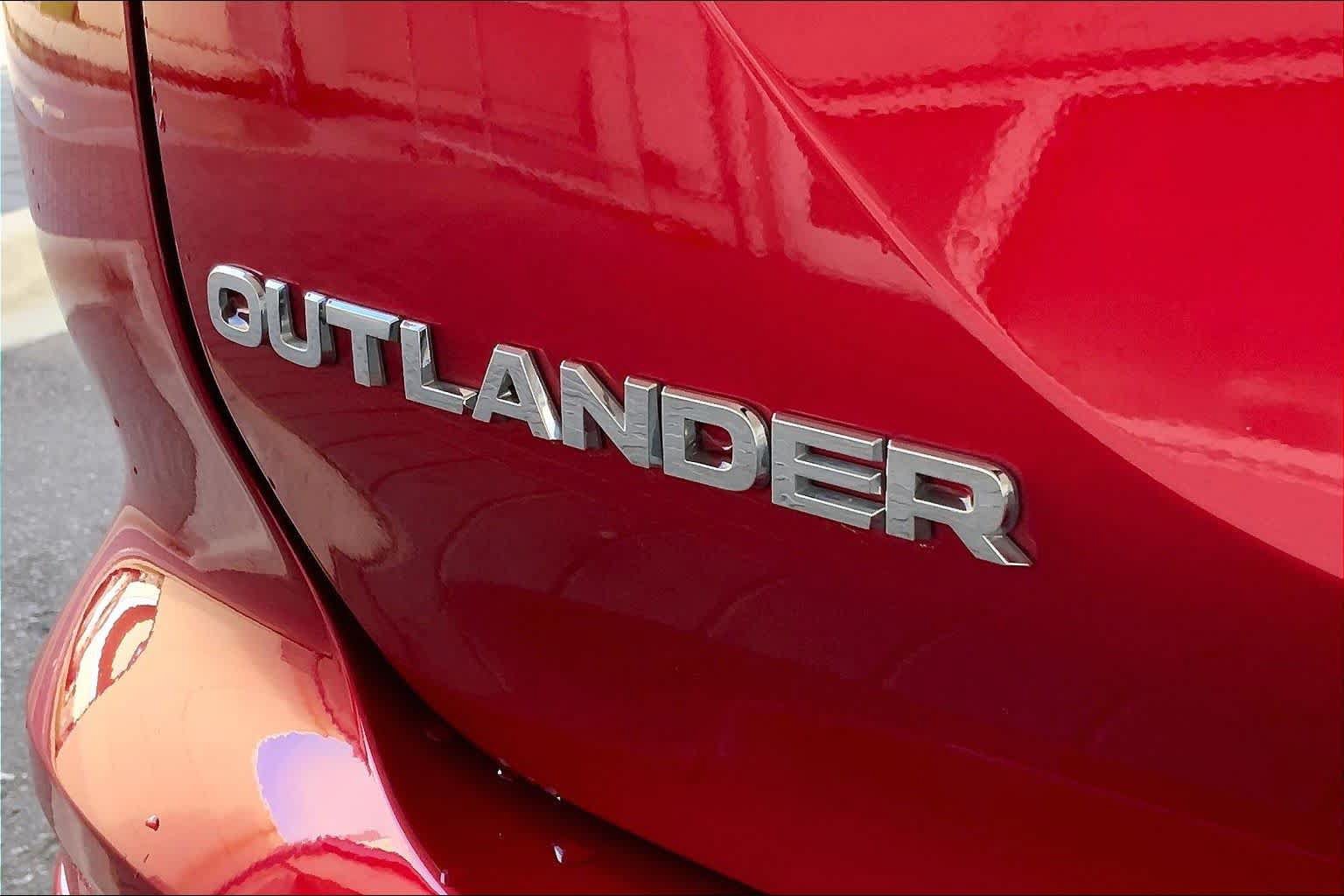 Used 2024 Mitsubishi Outlander SEL FWD image 33