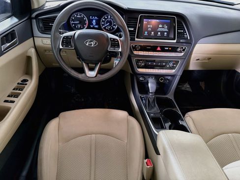 Used 2019 Hyundai Sonata SE FWD image 17