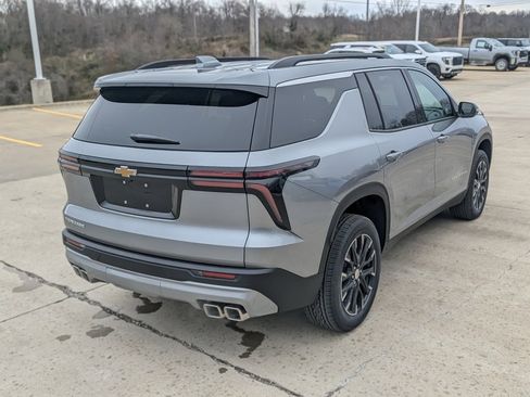 New 2026 Chevrolet Traverse LT w/ Sun and Wheel Package image 7