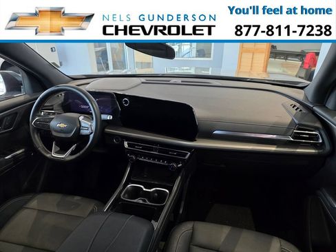 Certified 2025 Chevrolet Traverse LT w/ Driver Confidence Package AWD/4WD image 6