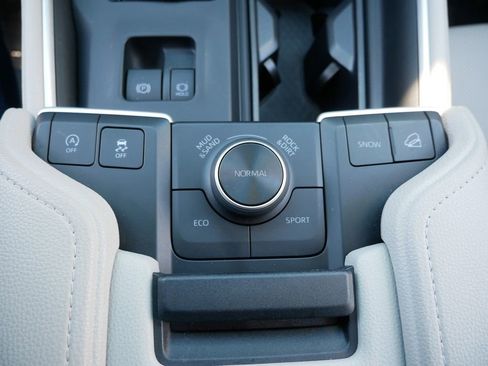 Certified 2025 Toyota Grand Highlander AWD image 19