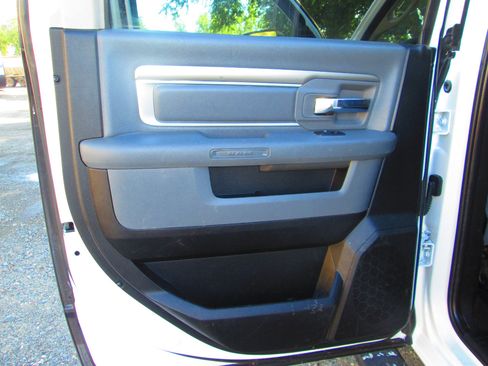 Used 2018 RAM 2500 Big Horn image 6