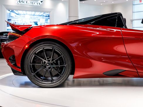 New 2027 McLaren 750S Spider RWD image 34