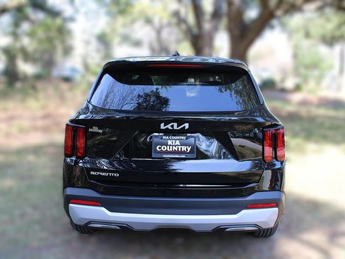New 2026 Kia Sorento LX image 9