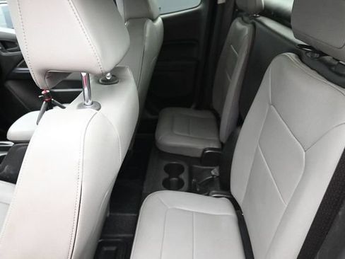 Used 2018 Chevrolet Colorado W/T w/ WT Convenience Package RWD image 13