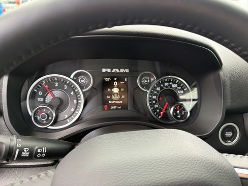 Used 2024 RAM 1500 Big Horn AWD/4WD image 19
