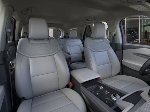 New 2026 Ford Explorer Active w/ Active Comfort Package image 32