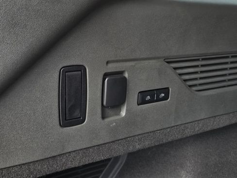 Used 2025 Lincoln Nautilus Reserve AWD/4WD image 14