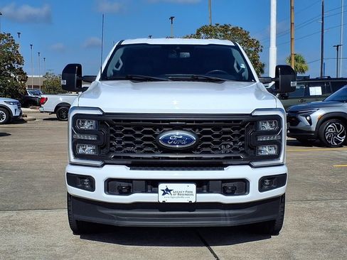 Used 2024 Ford F250 Lariat w/ Sport Appearance Package AWD/4WD image 6