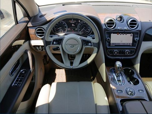 Used 2020 Bentley Bentayga AWD/4WD image 7