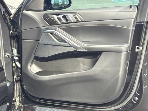 Used 2022 BMW X6 xDrive40i w/ Executive Package image 14