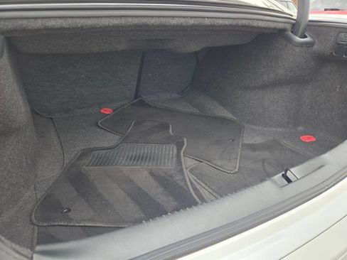 Used 2018 Chrysler 300 S RWD image 13