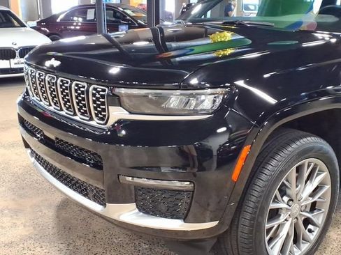 Used 2025 Jeep Grand Cherokee L Summit w/ Rear Seat Video Group I AWD/4WD image 8
