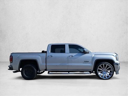 Used 2017 GMC Sierra 1500 SLT image 4