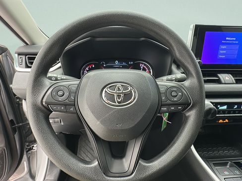 Used 2025 Toyota RAV4 LE AWD/4WD image 14