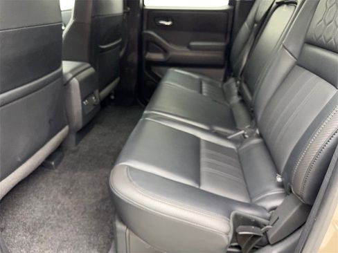 Used 2022 Nissan Frontier Pro-X w/ Pro-X Premium Package image 34