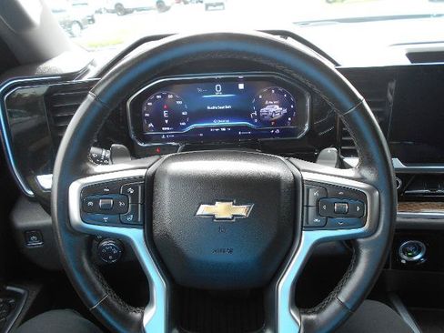 Used 2023 Chevrolet Silverado 1500 LT AWD/4WD image 10