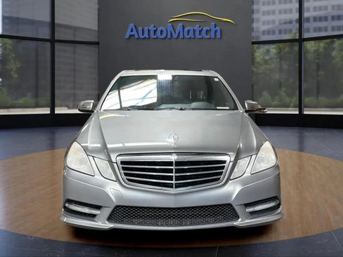 Used 2012 Mercedes-Benz E 350 4MATIC Sedan image 2