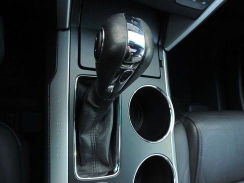 Used 2014 Ford Explorer XLT w/ Equipment Group 202A image 27