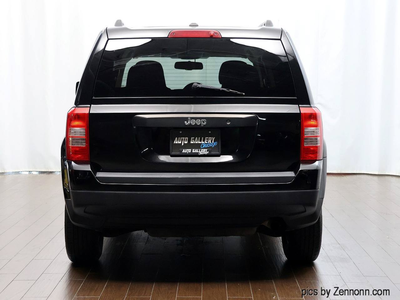 Used 2017 Jeep Patriot Sport FWD image 4