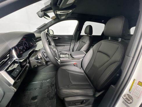 Used 2025 Audi Q7 3.0T Premium Plus AWD/4WD image 14